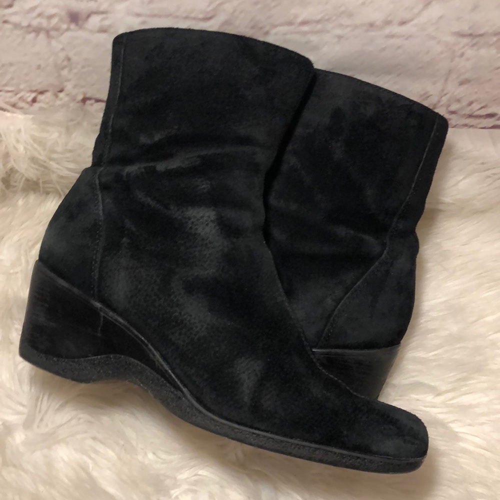 ANNE KLEIN BLACK REAL LEATHER SUEDE BOOTS